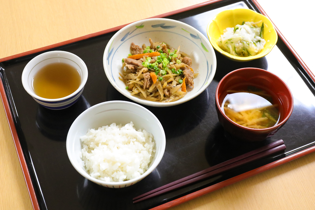 昼食